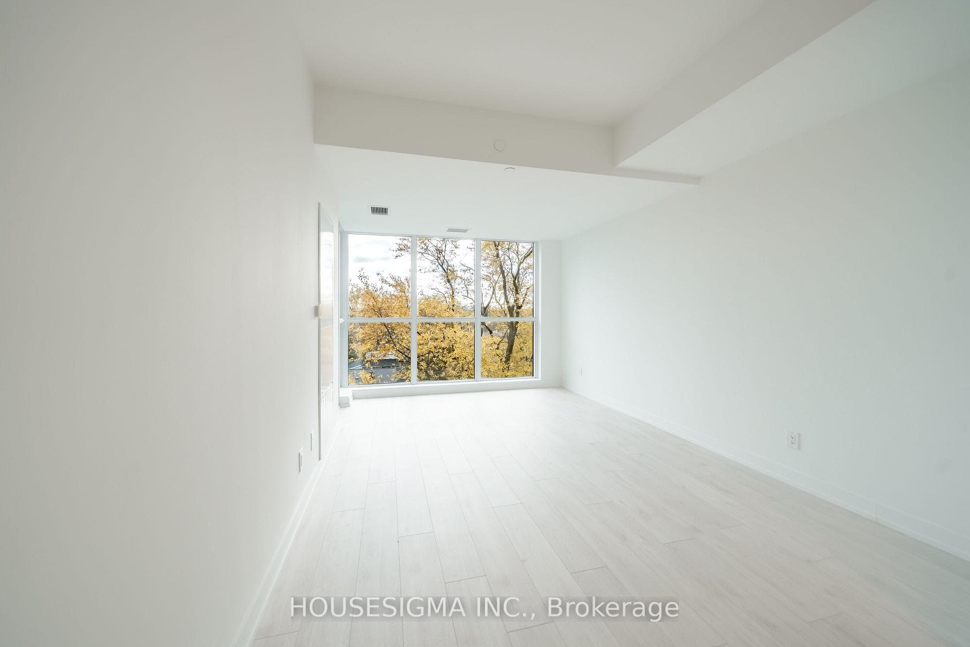 181 Sheppard Avenue Unit 414 photo 5