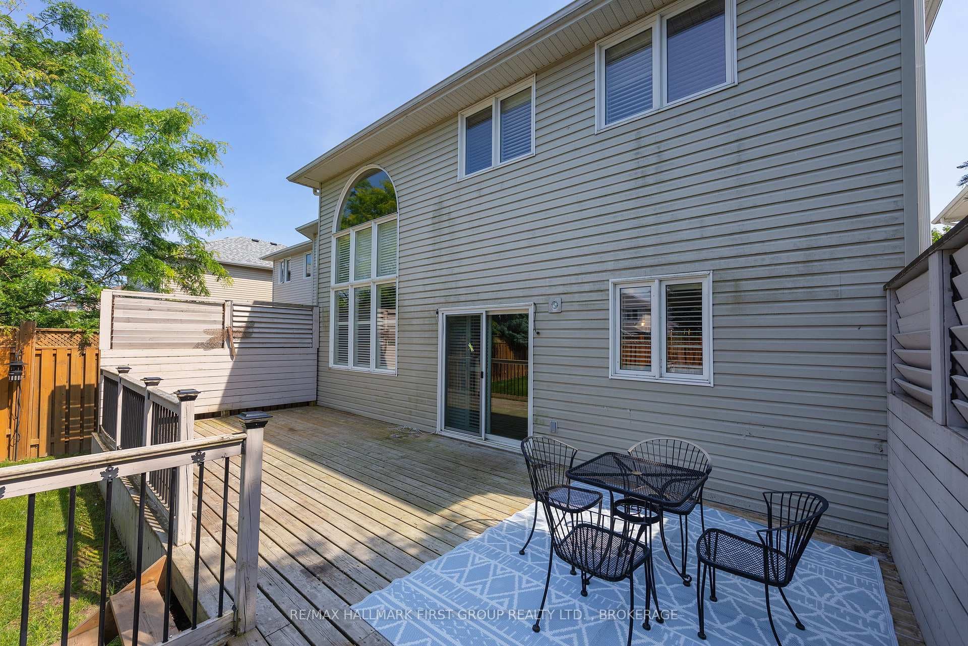 393 CAVENDISH Crescent photo 50