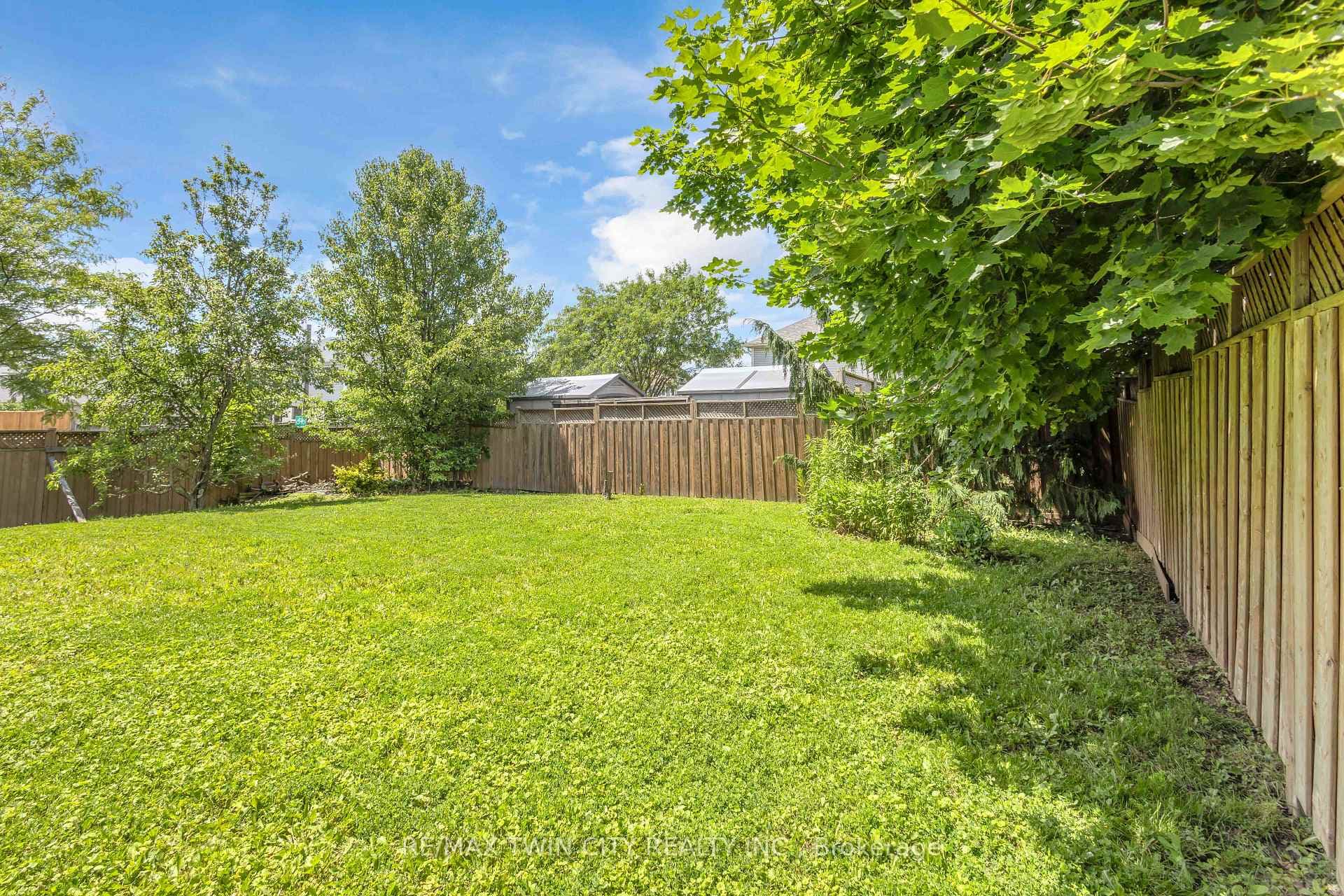 124 Blackburn Drive photo 37