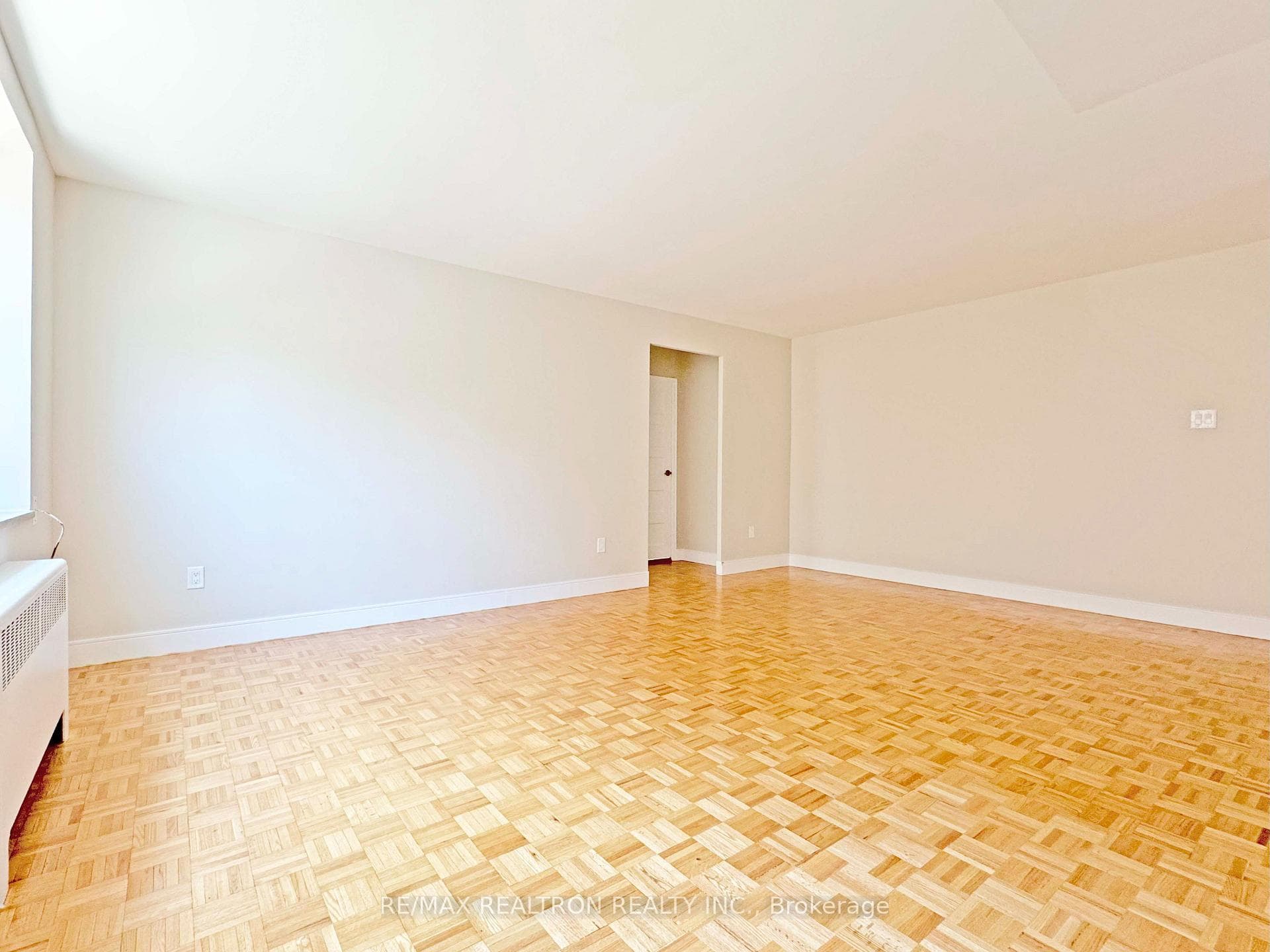 1291 Bayview Avenue Unit 603 photo 6