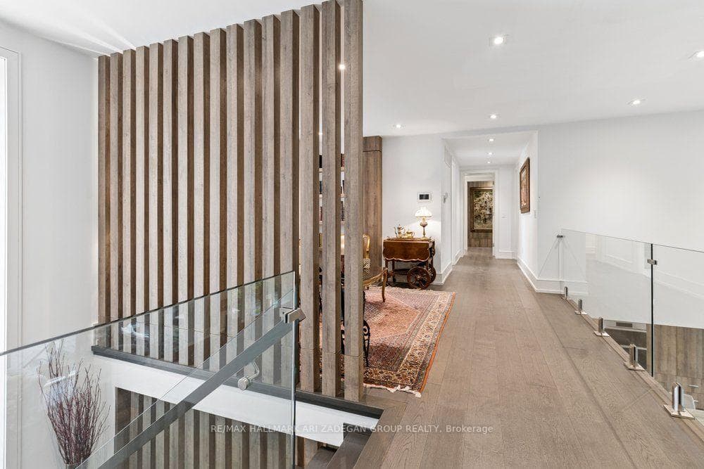150 Sandringham Drive Unit . photo 10