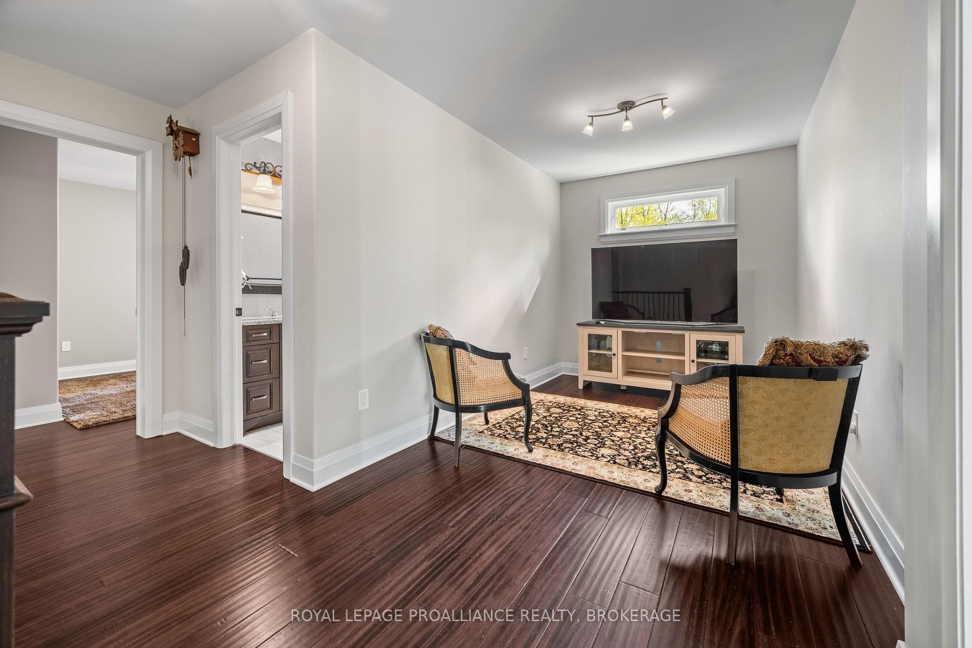 2918 Leeman Road photo 24