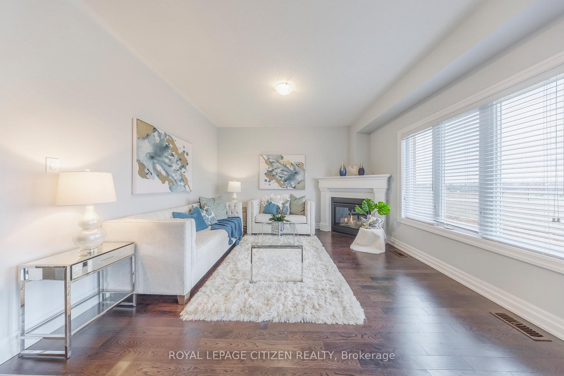 295 Chelsea Crescent photo 17