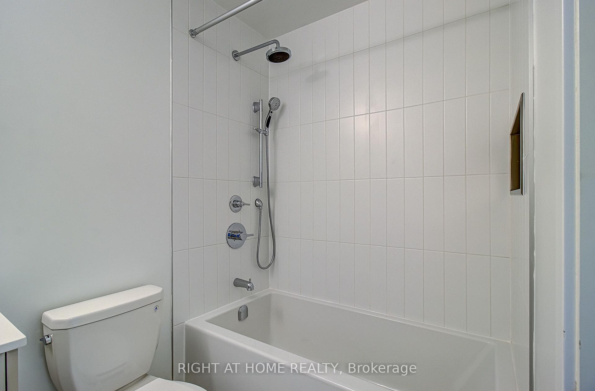 10 Oak Street Unit 907 photo 14