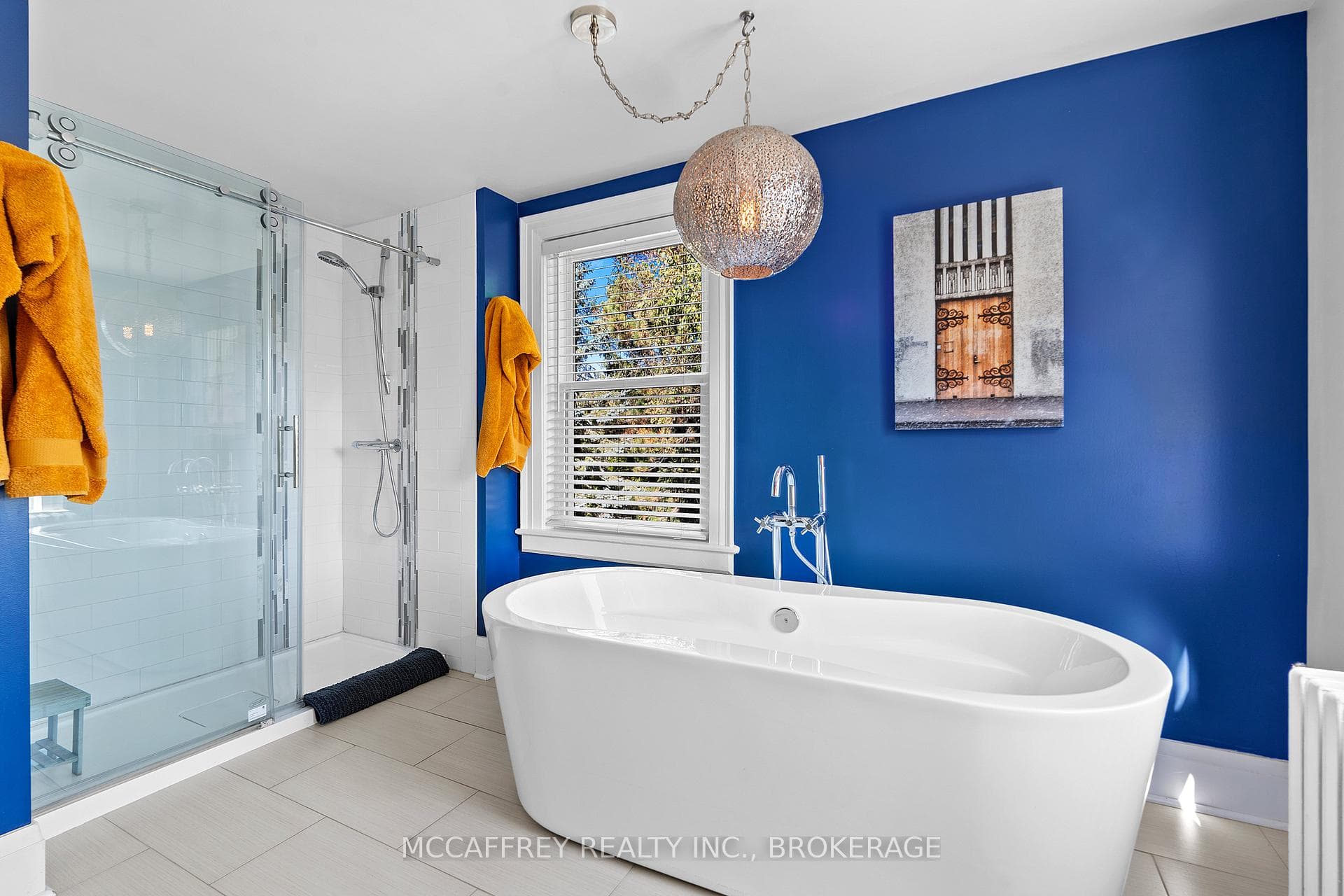 442 DUNDAS Street photo 25