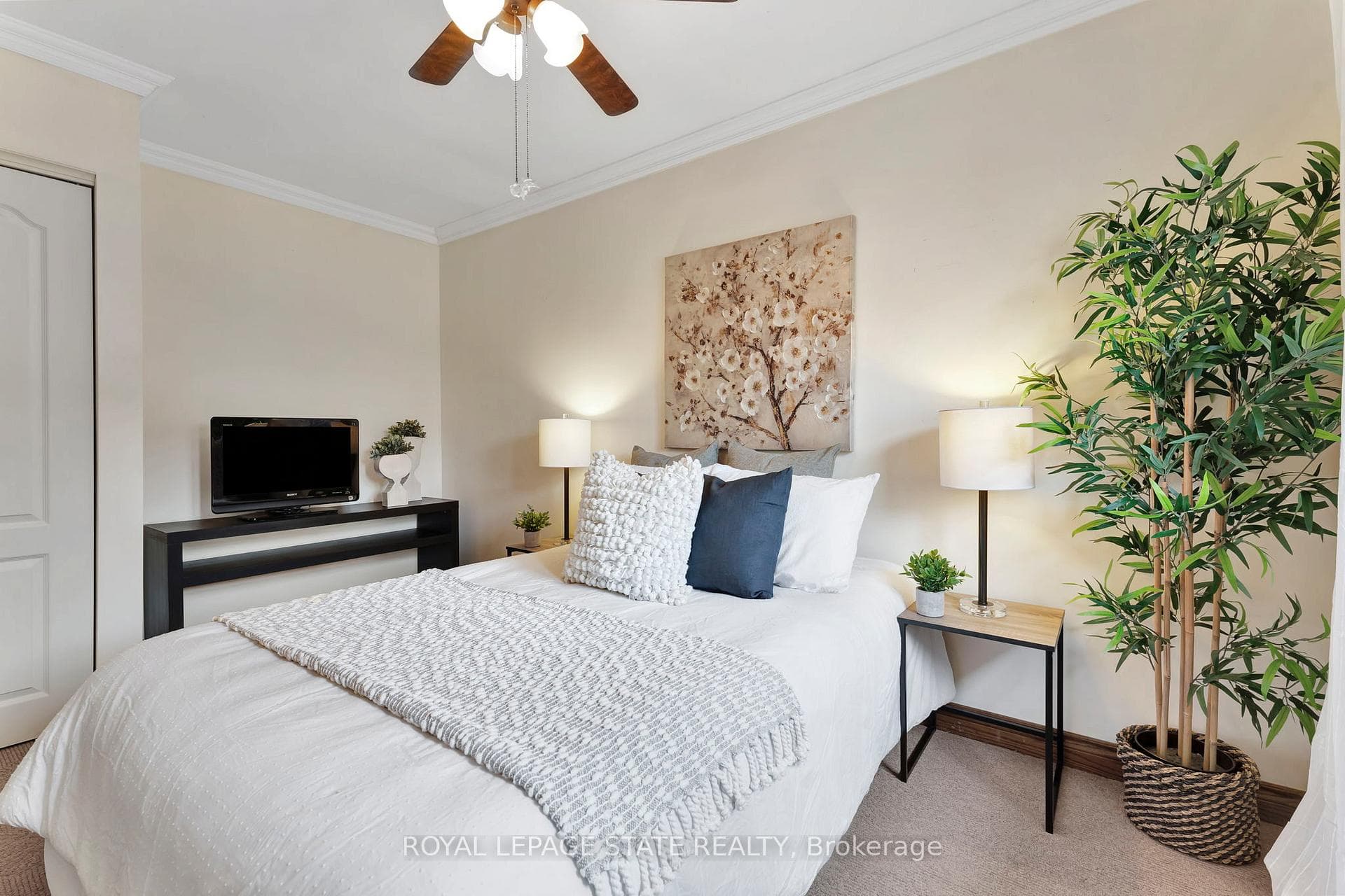 411 East 15th Street photo 15