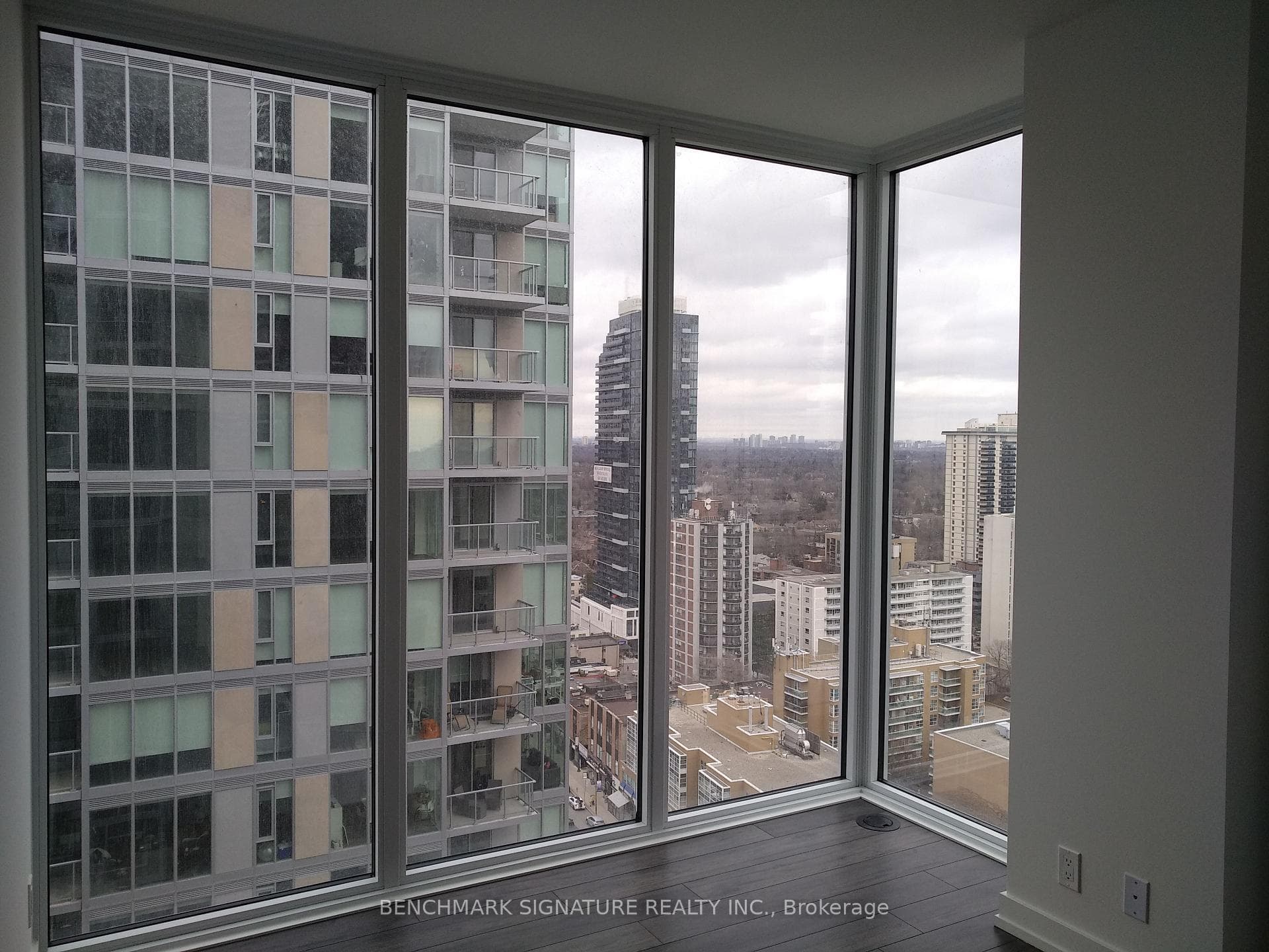 33 Helendale Avenue Unit 1303 photo 4
