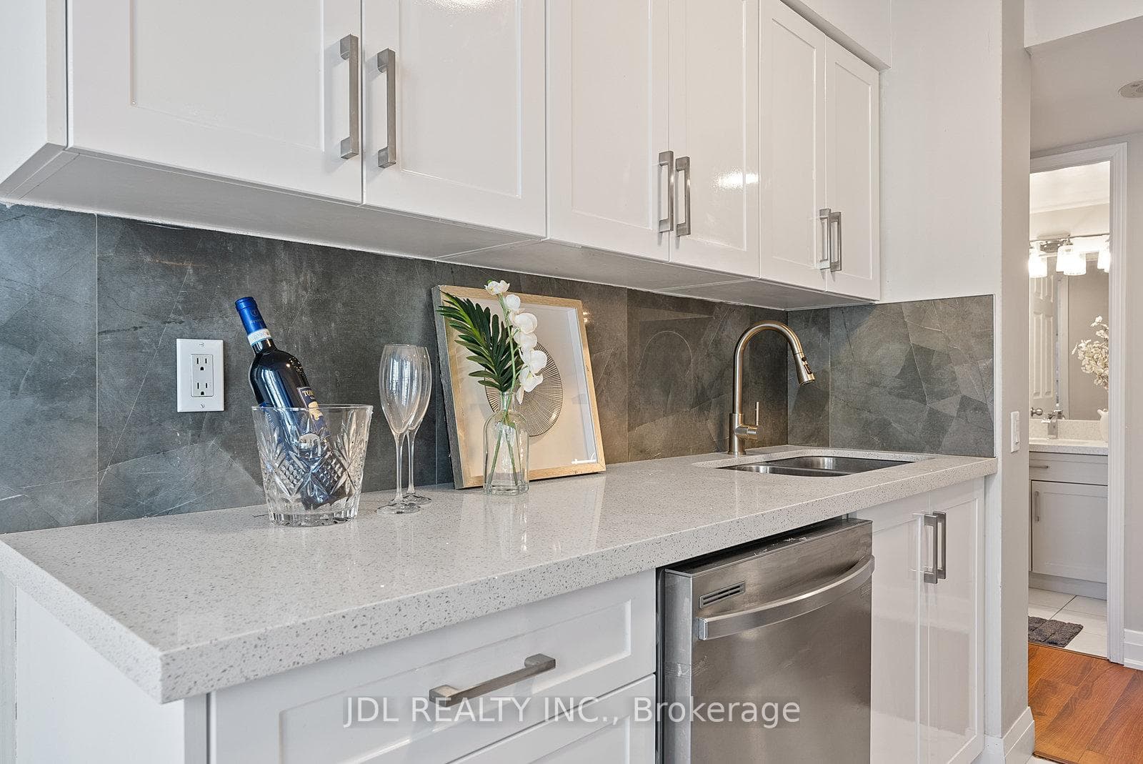 35 Finch Avenue Unit 605 photo 29