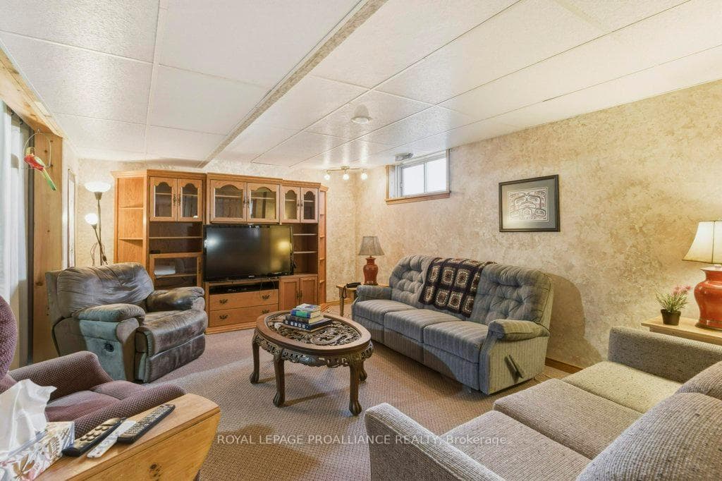 5320 Maple Street photo 36