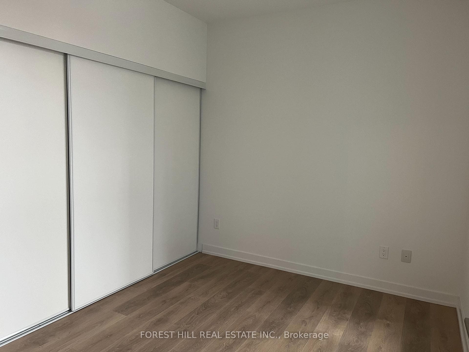150 Logan Avenue Unit 426 photo 10