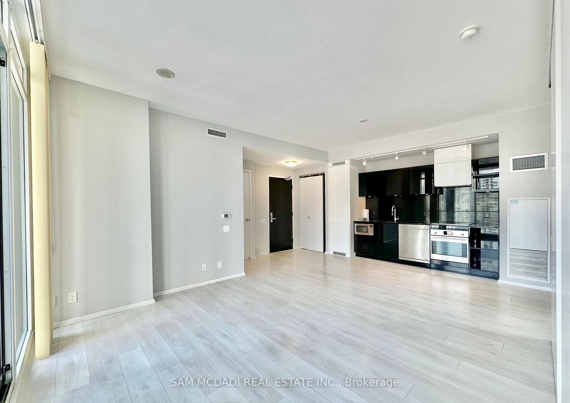 125 Peter Street Unit 2008 photo 14