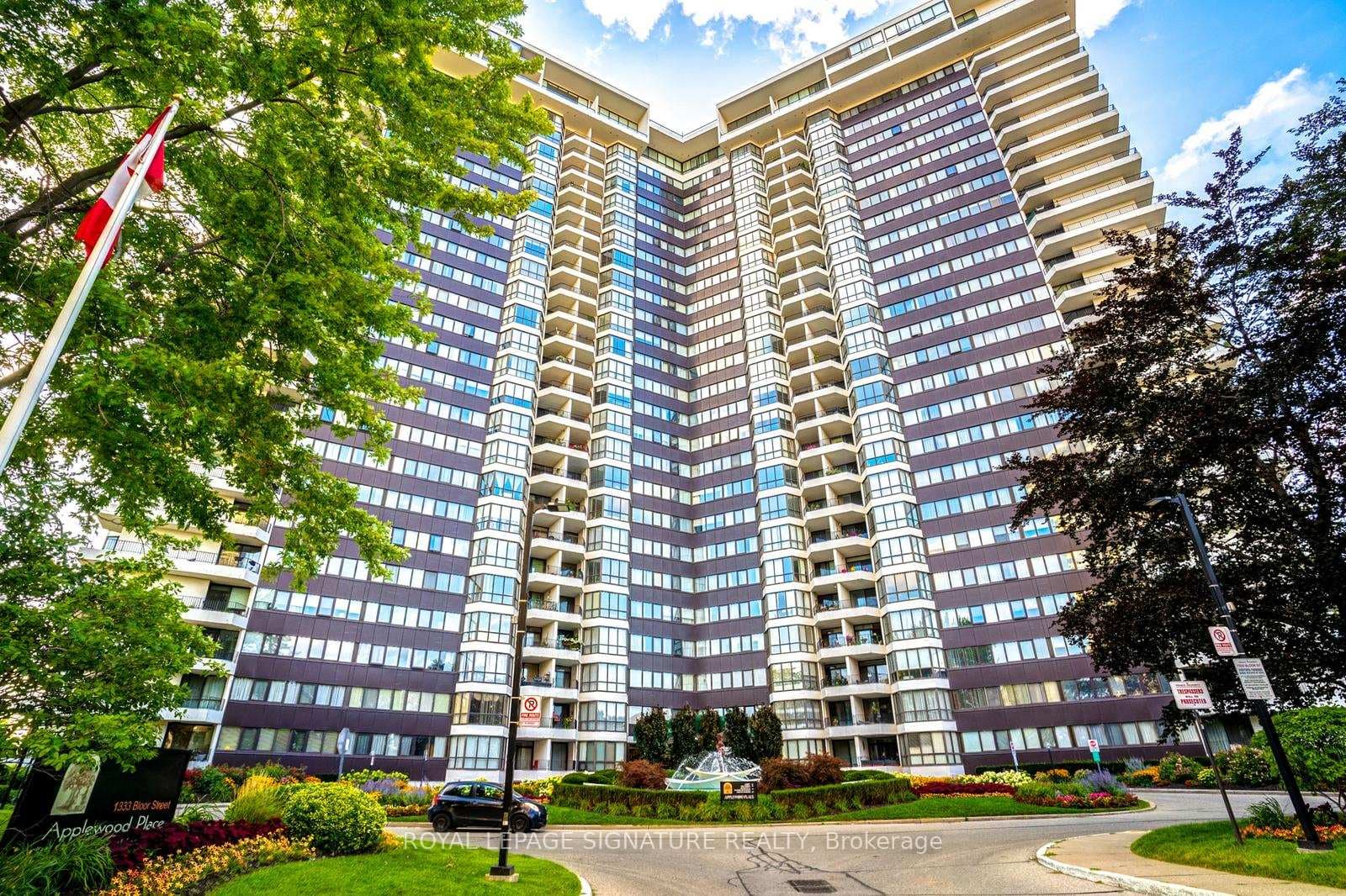 1333 Bloor Street Unit 1719 photo 4