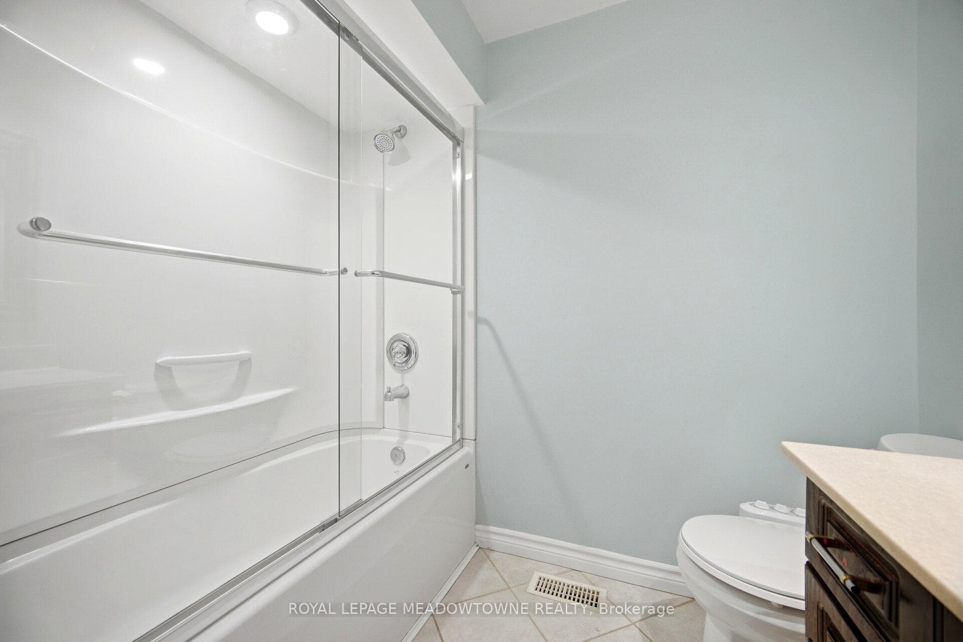 16 Dutch Myrtle Way photo 26