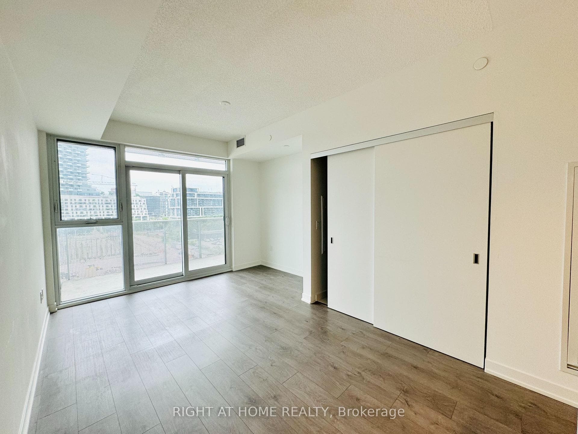 20 Richardson Street Unit 404 photo 2