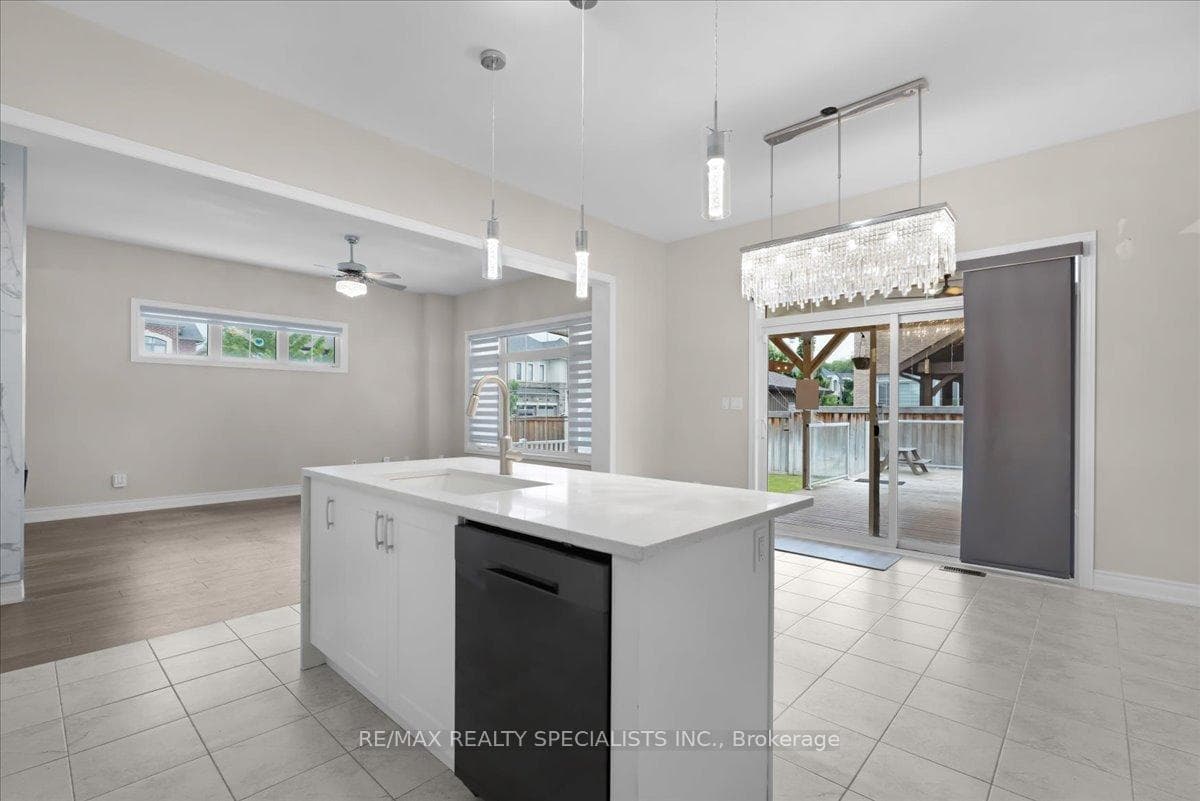 2 Ash Hill Avenue photo 16