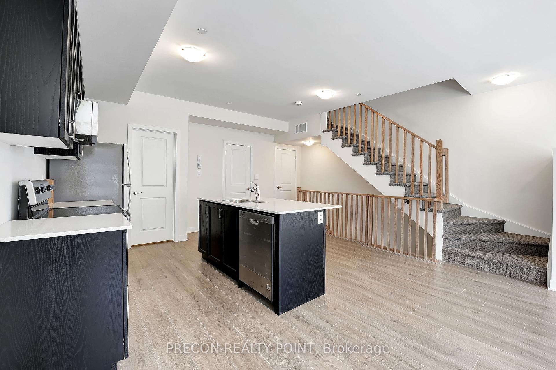 755 Omega Drive Unit 117 photo 8