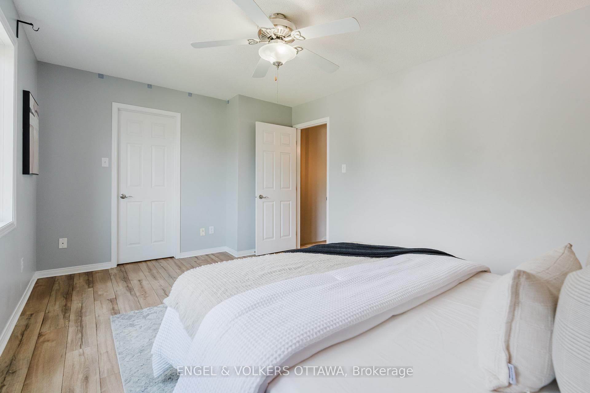 77 Whalings Circle photo 20
