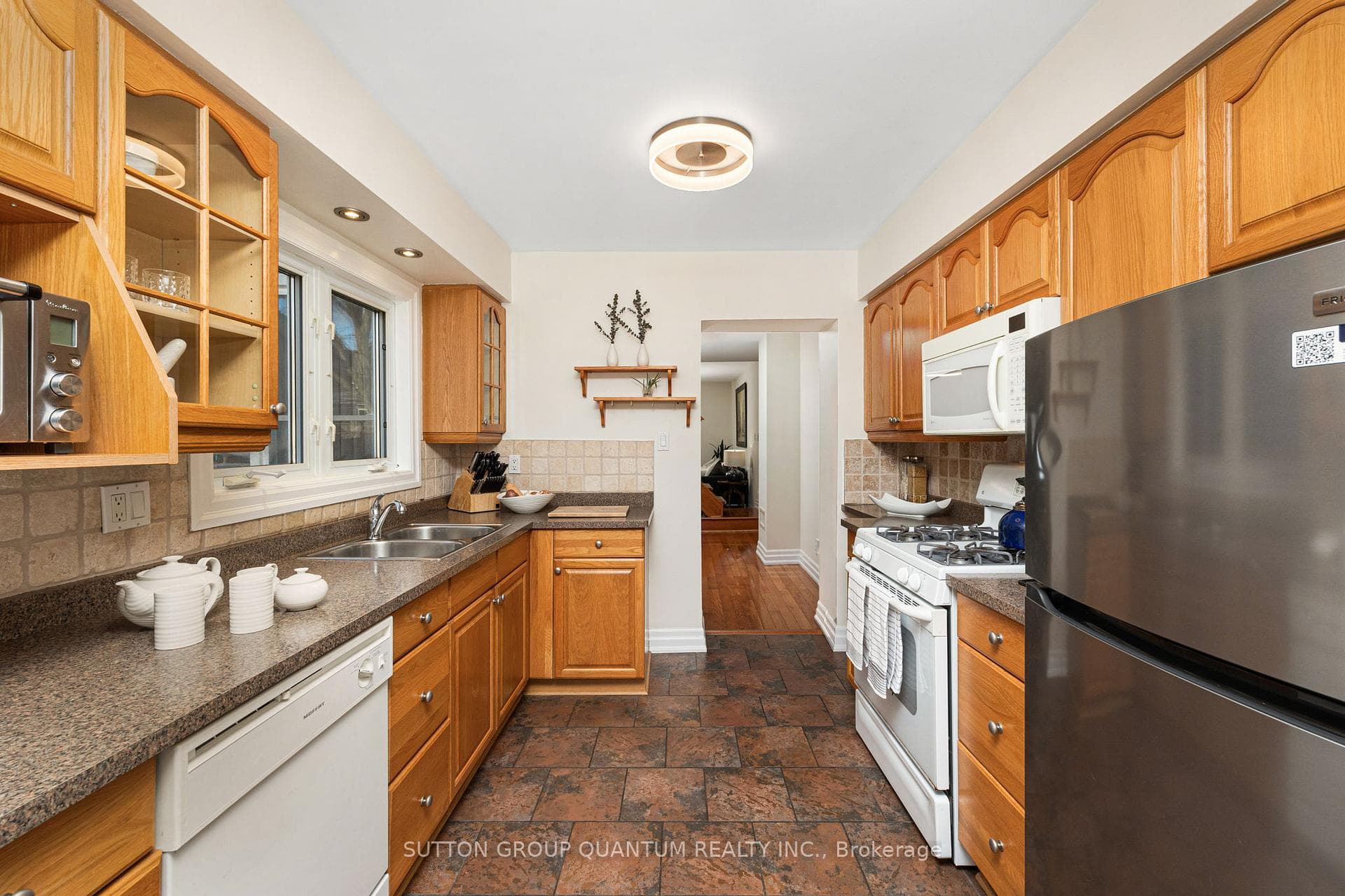 147 Coleridge Avenue photo 14