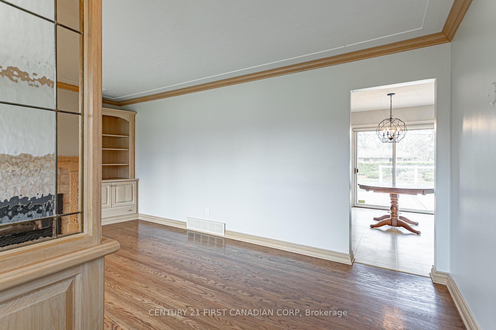 256 Southcrest Drive photo 8