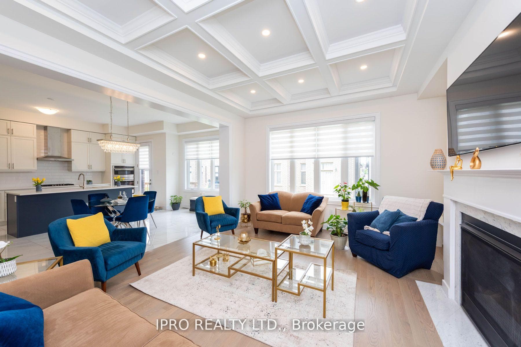 2437 Irene Crescent photo 14
