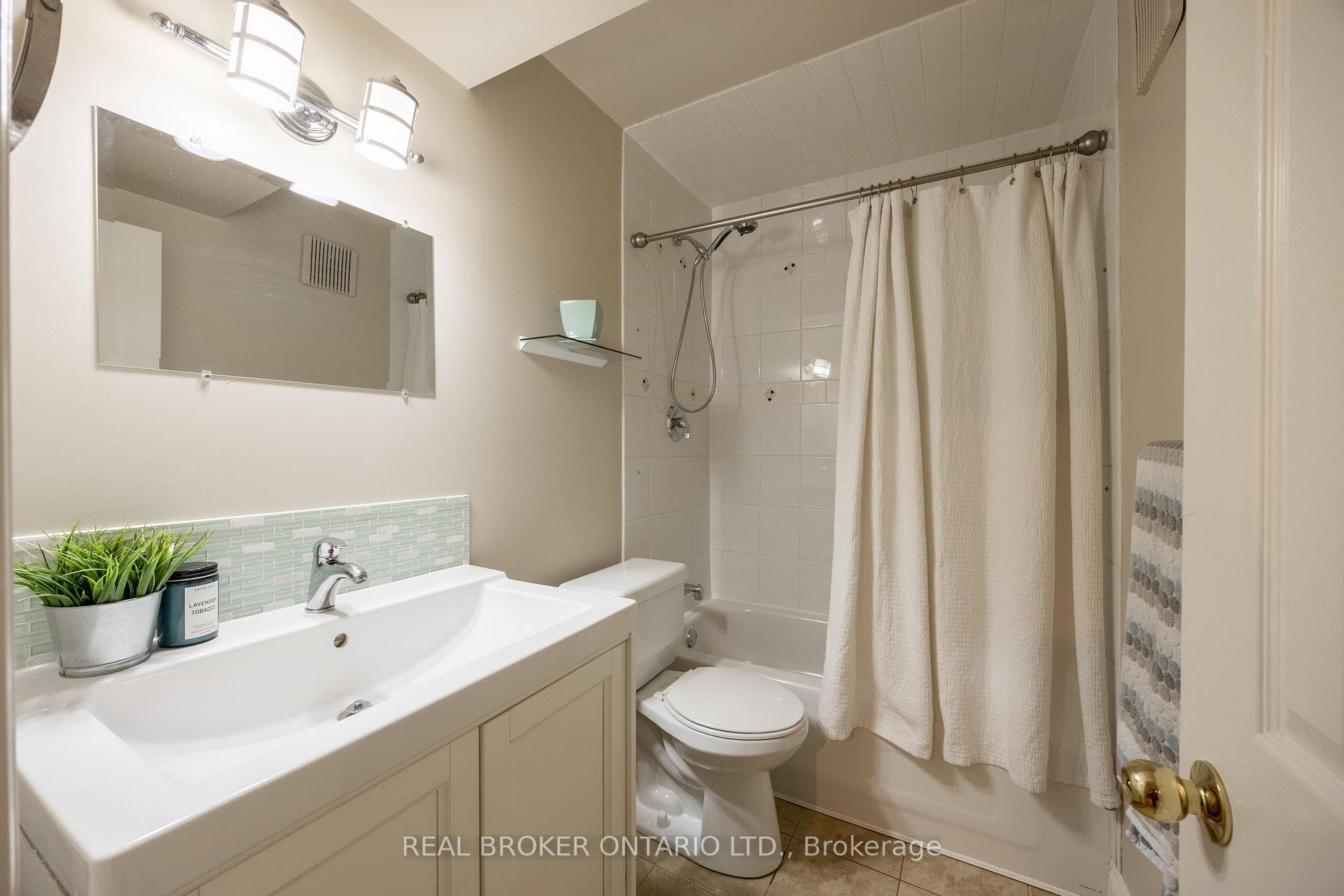 44 Goodwin Avenue photo 20