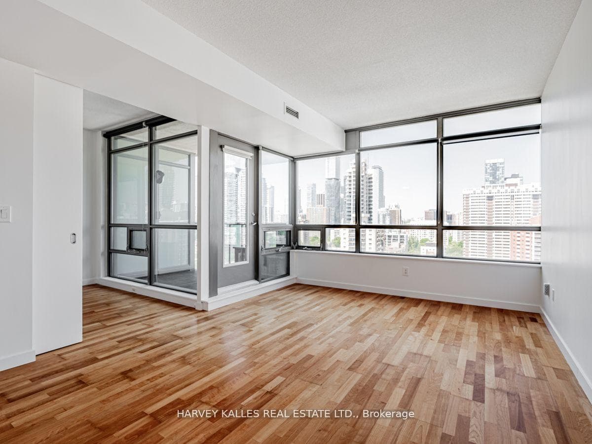 285 Mutual Street Unit 1803 photo 12