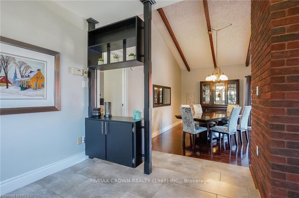 387 MCKEE Drive photo 5