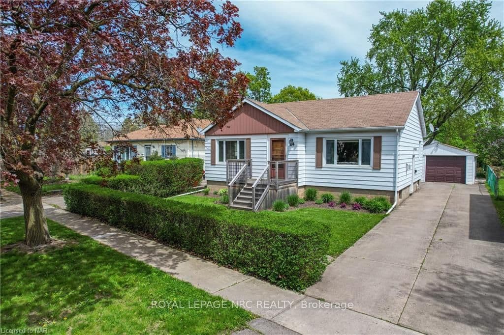 24 LORA Street photo 2