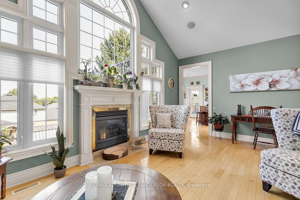 50 Stone Ridge Crescent photo 15