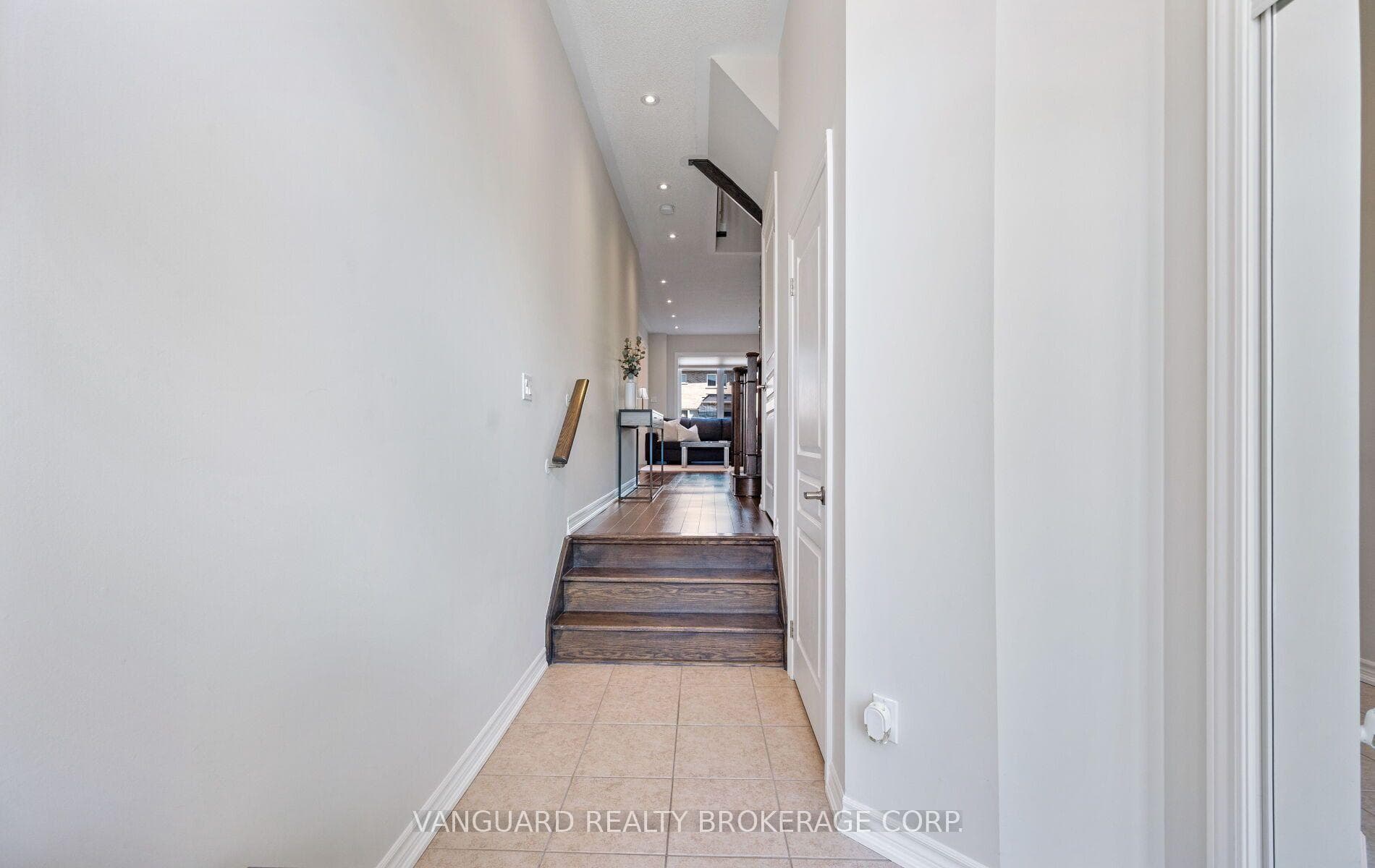 71 Hawke Crescent photo 7