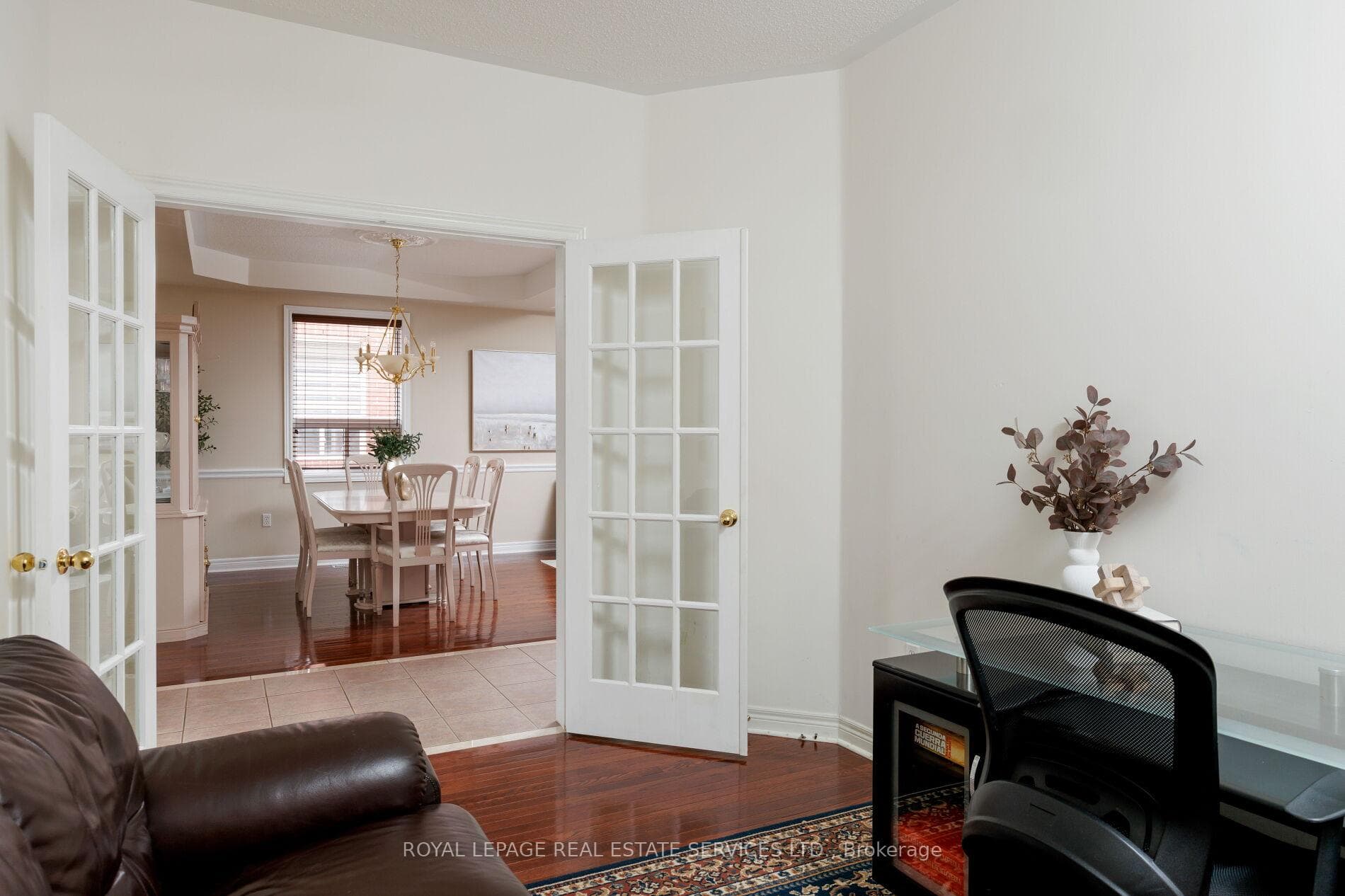 2252 Foxfield Road photo 10