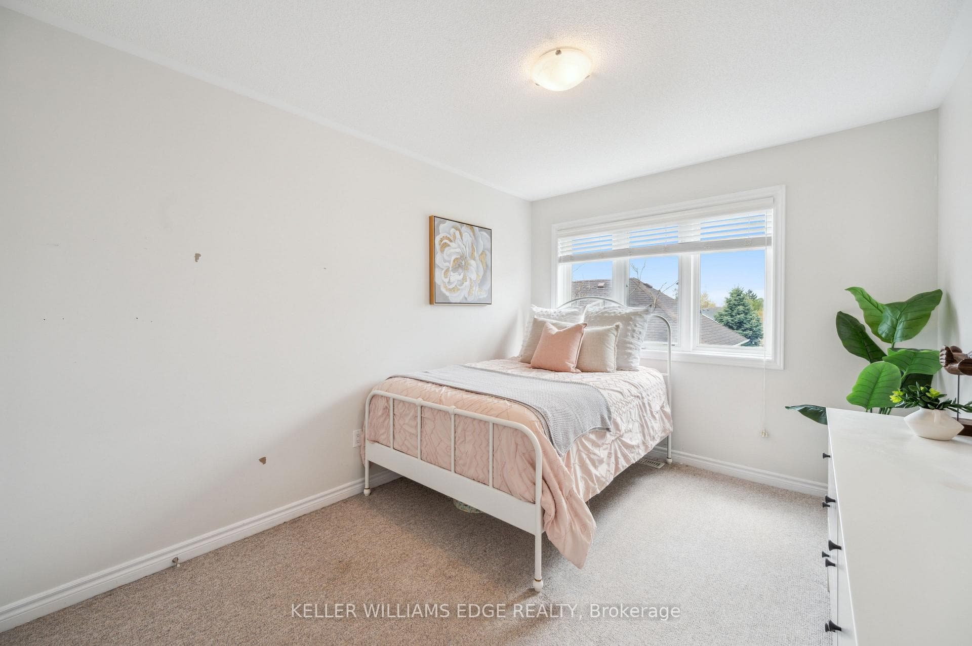 1048 Ryckman Common photo 20