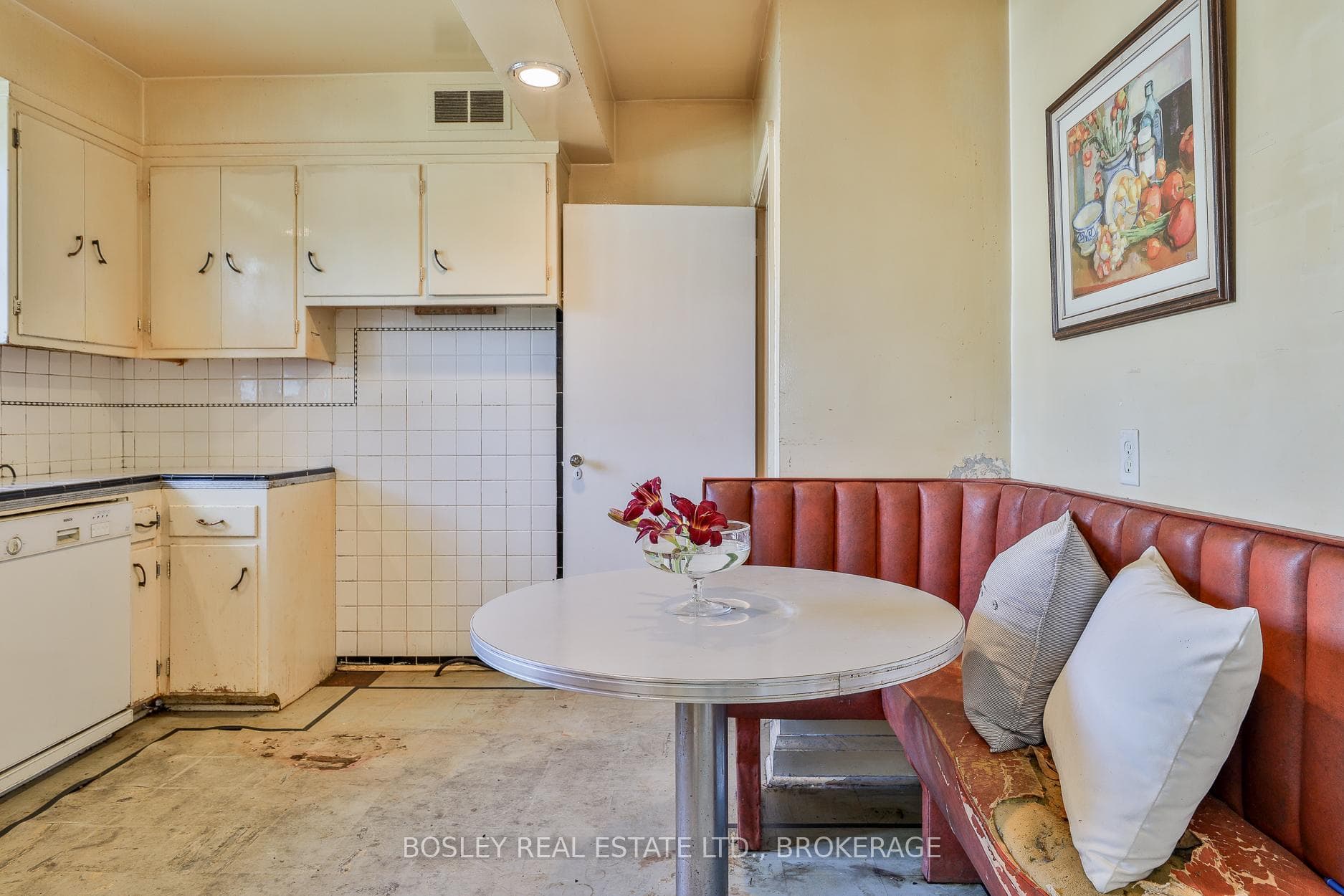 73 Prince Charles Drive photo 16