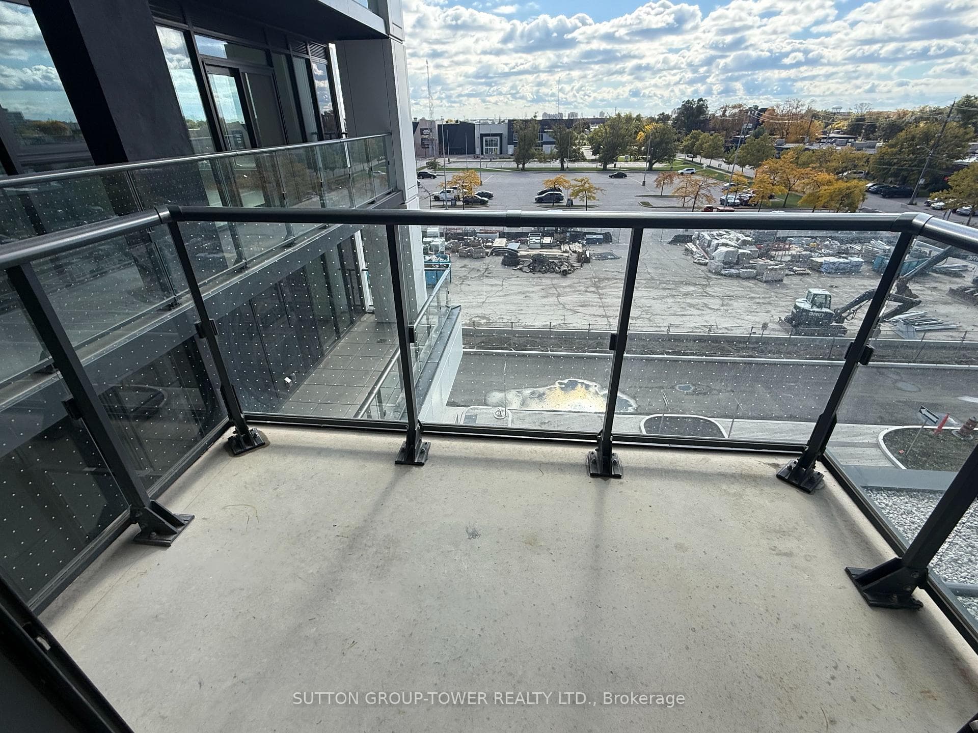 1037 The Queensway N/A Unit 306 photo 19
