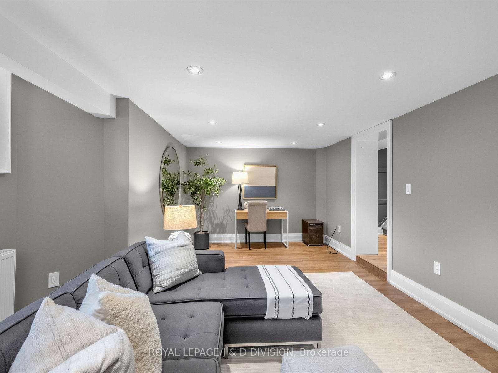 146 Glenvale Boulevard photo 30