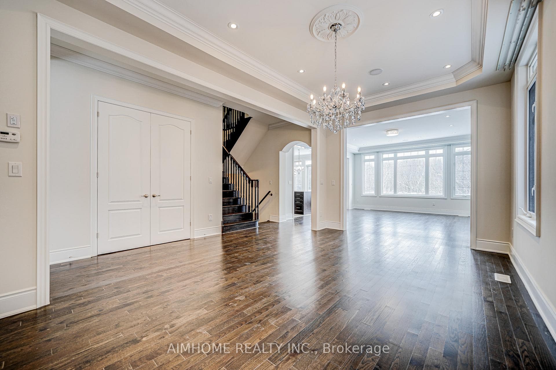 98 Joseph Hartman Crescent photo 5