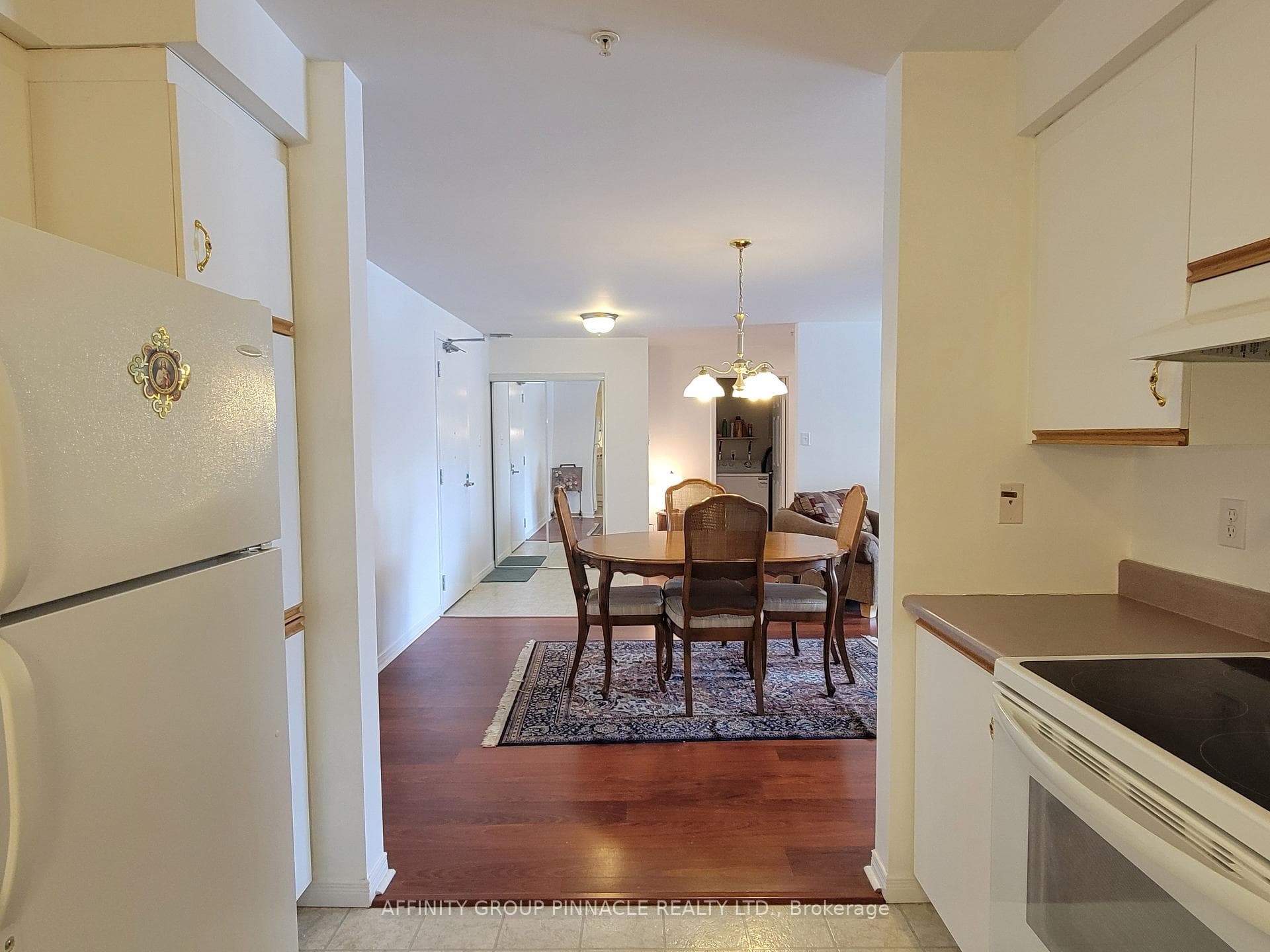 8 Huron Street Unit 211 photo 11