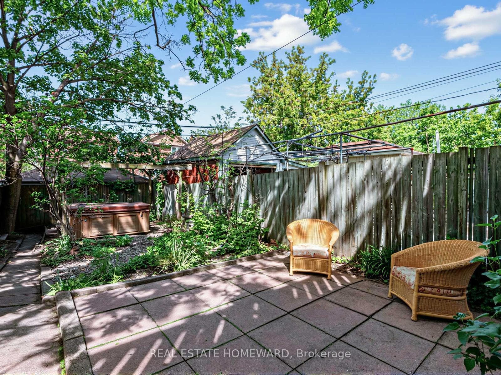 46 Westmount Avenue photo 41