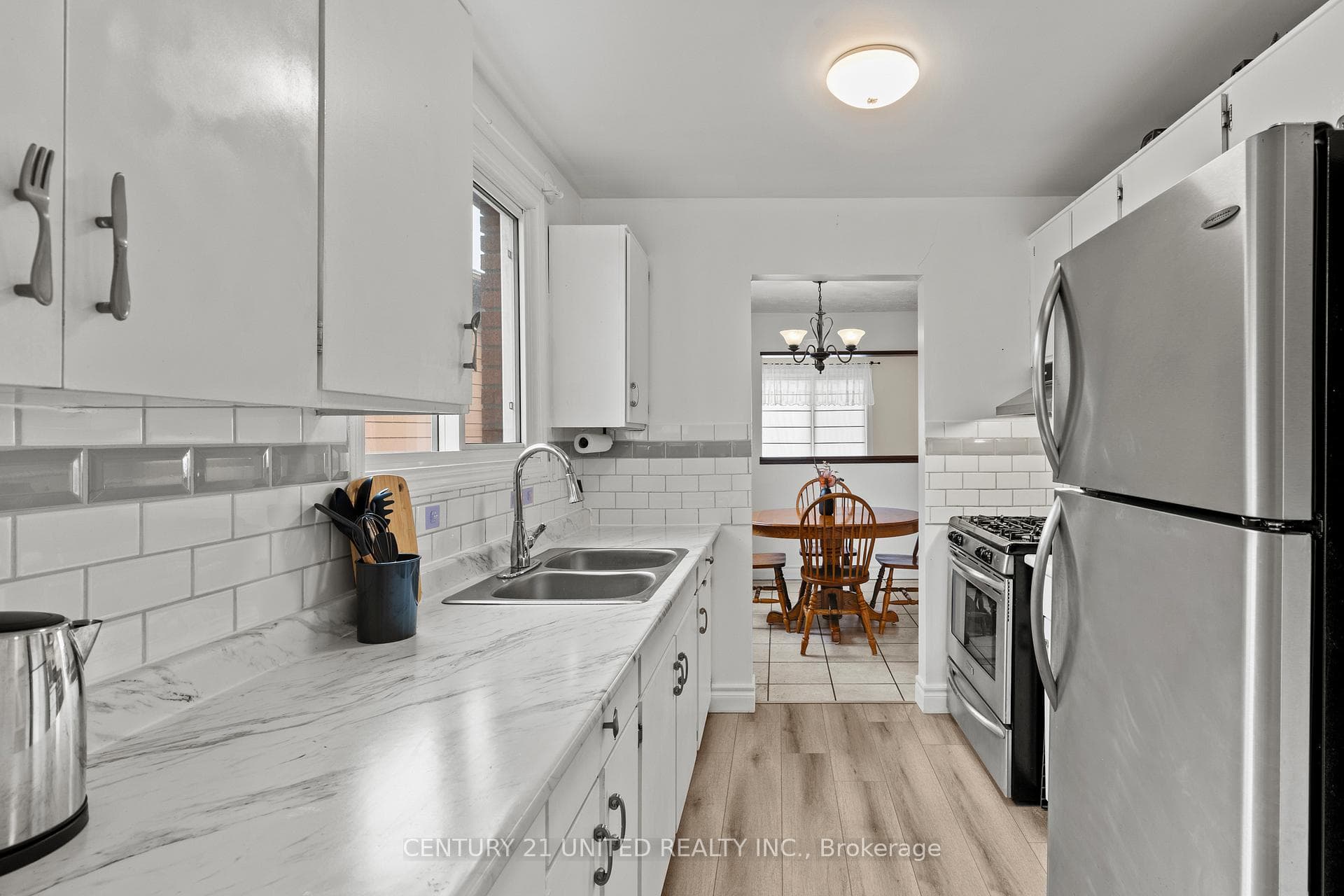 6 Elmvale Court photo 8