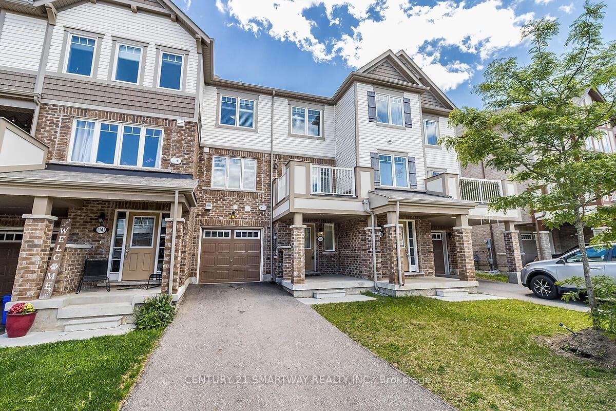 1143 Duignan Crescent photo 1