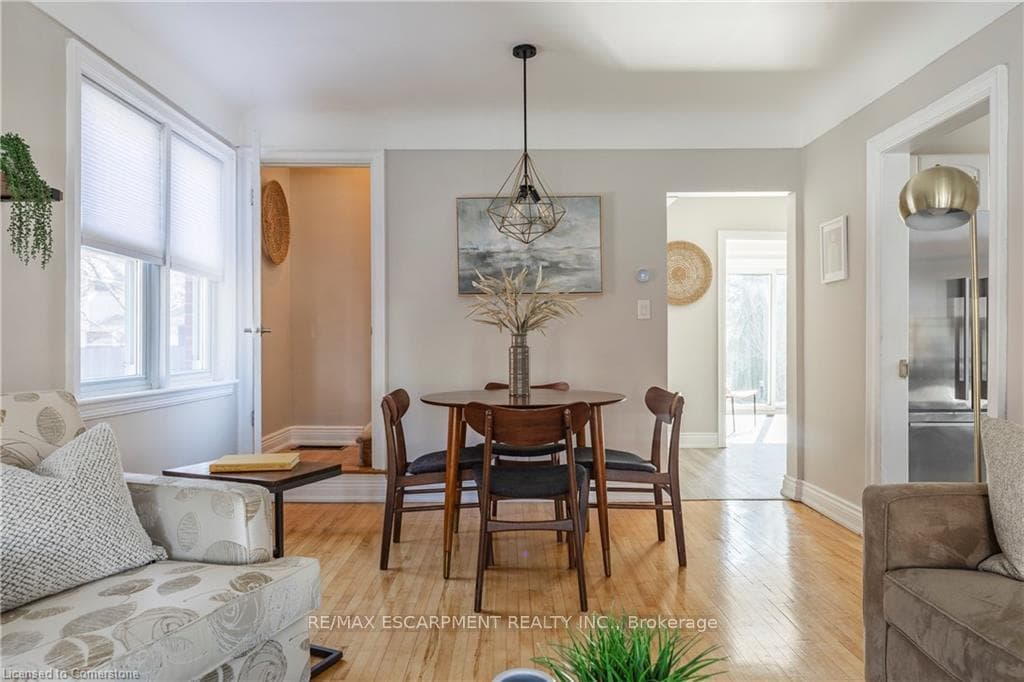 19 Woodbridge Road photo 8