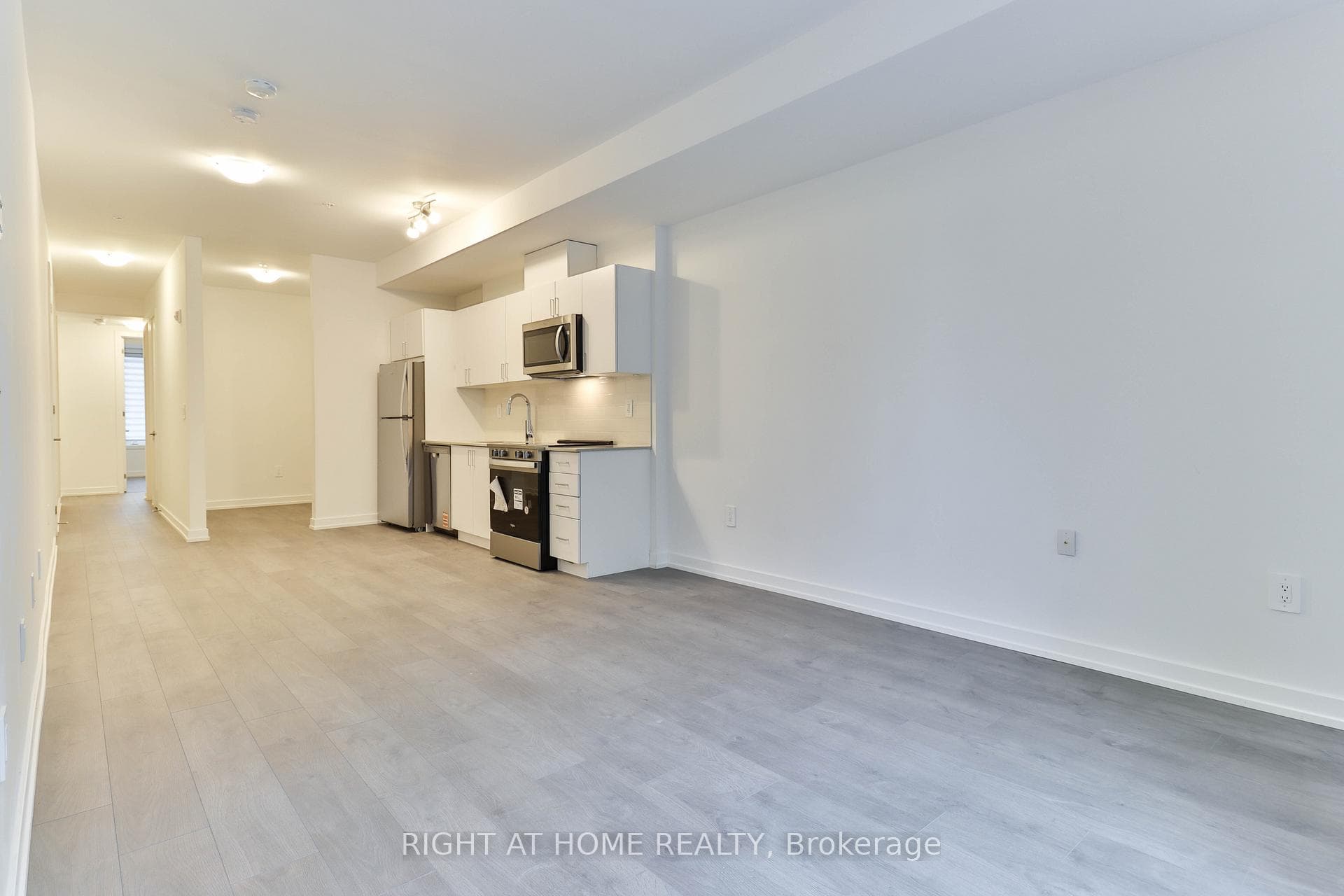 1682 Victoria Park Avenue Unit B222 photo 8