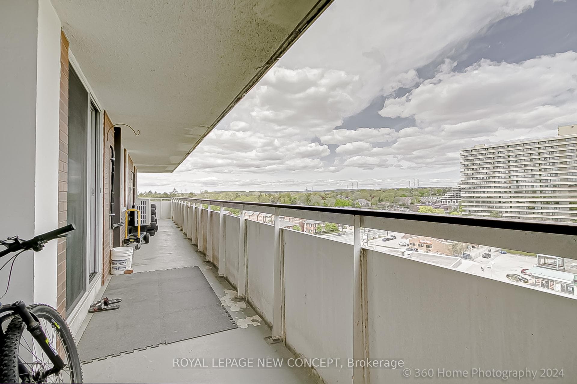1 Royal Orchard Boulevard Unit 1002 photo 23