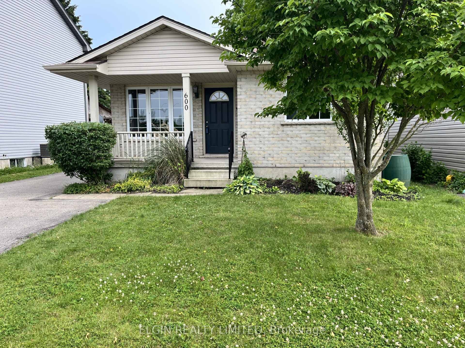 600 Highview Drive photo 1