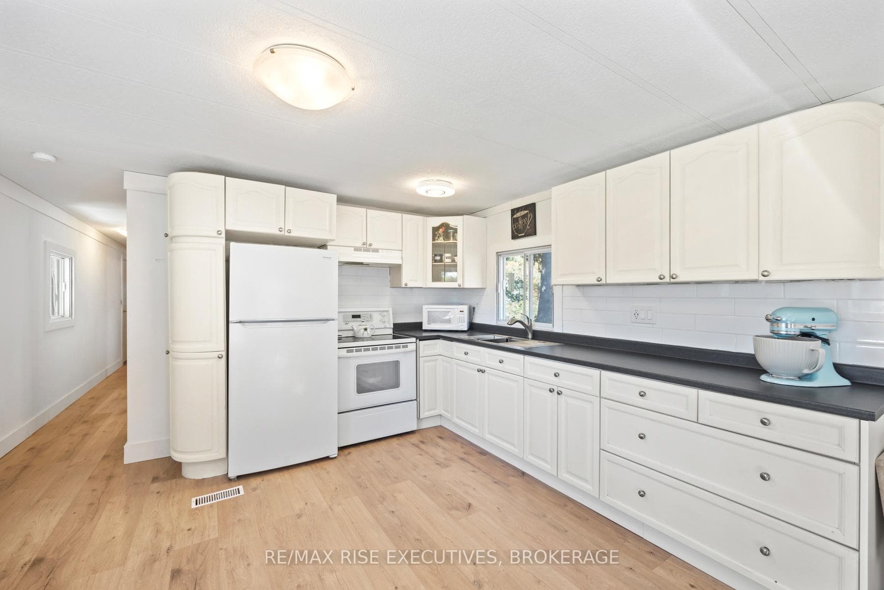 5569 Bath Road Unit 22 photo 15