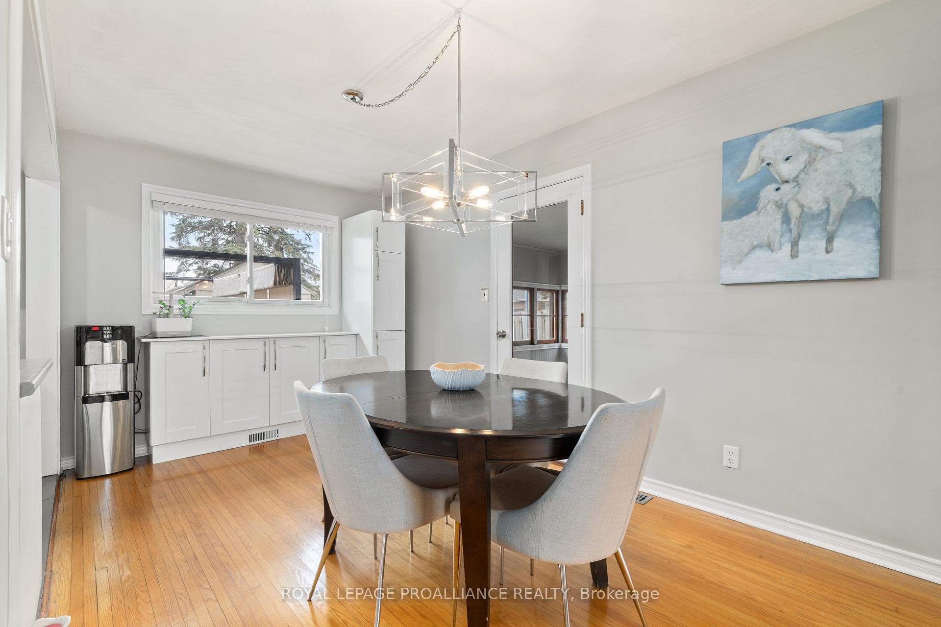 16 Kingsway Court photo 9