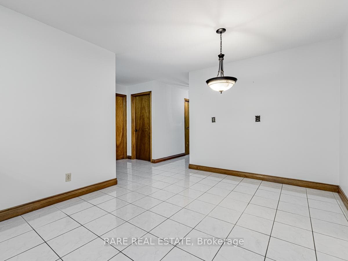 101 Hillmount Avenue photo 11