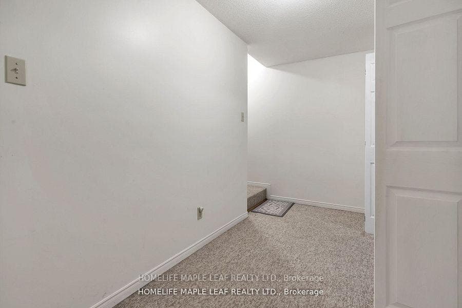 308 Conway Drive Unit 28 photo 40