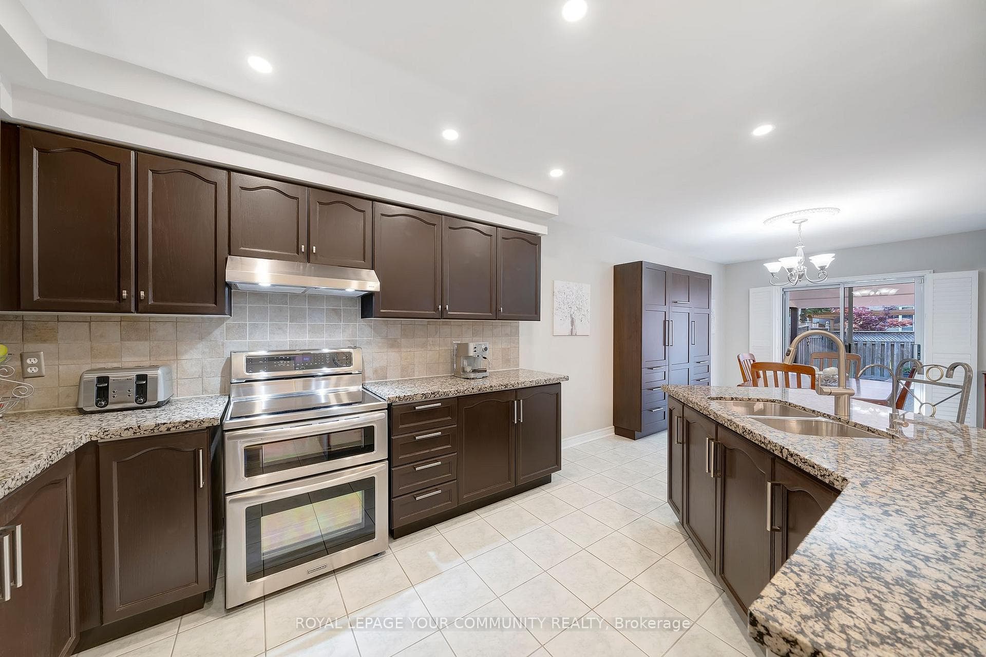 160 Isaac Murray Avenue photo 14