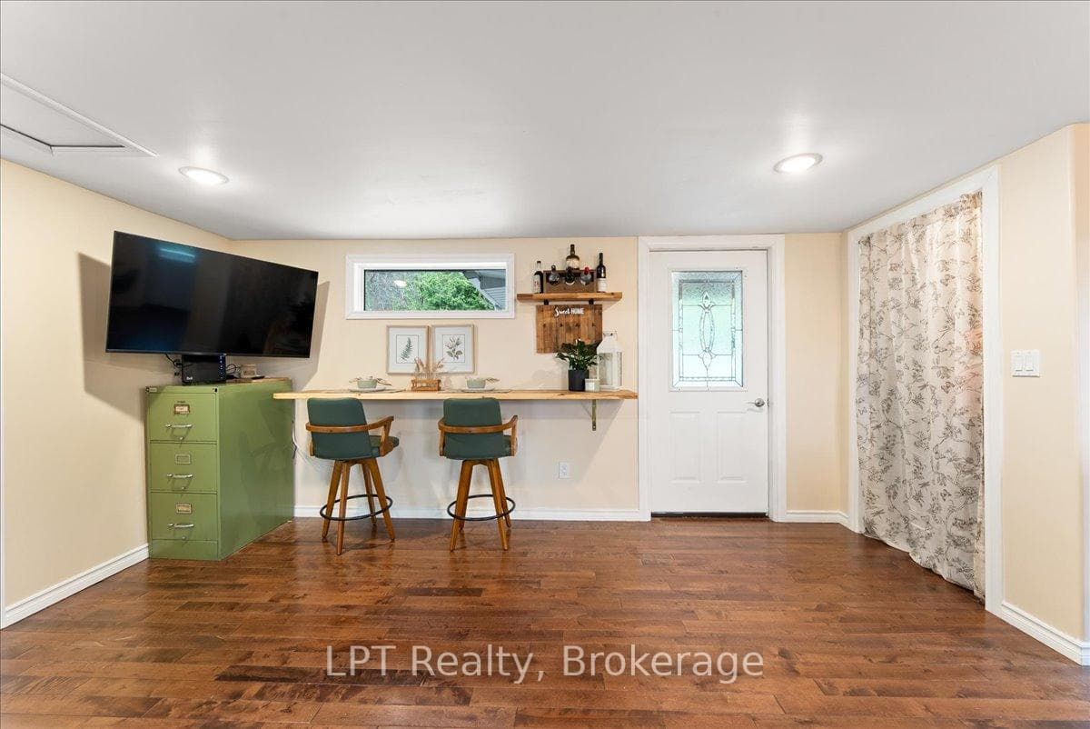 7010 Lake Street photo 10